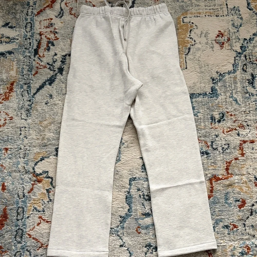 Essentials Fear Of God Relaxed Sweatpants Light Oatmeal Size M - Picture 6 of 6